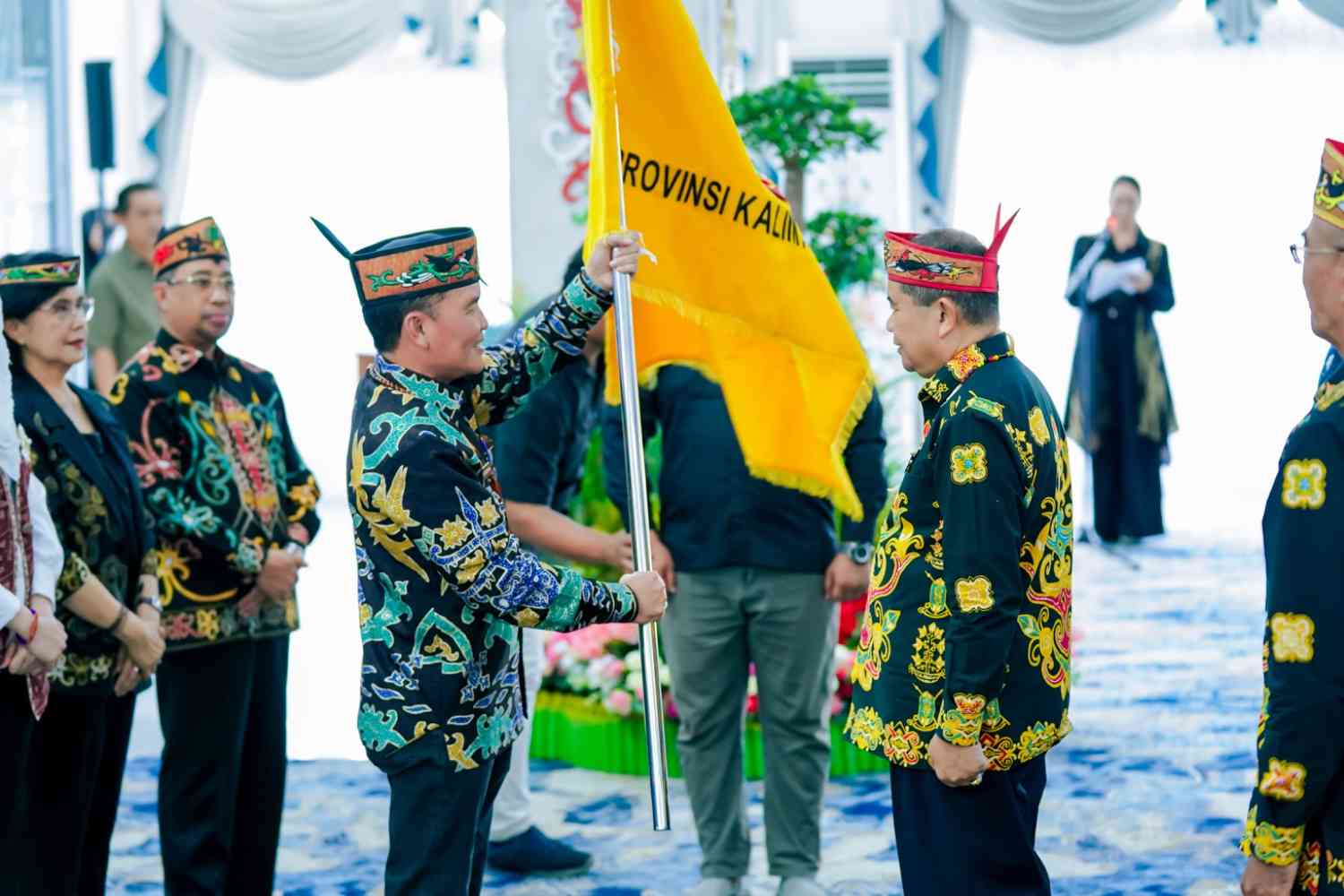 Gubernur Agustiar Sabran Lepas Kontingen Pesparawi XIV Kalteng Menuju Manokwari