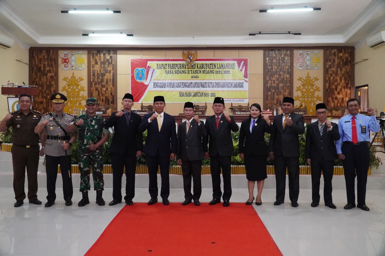 Ketua DPRD Kabupaten Lamandau Resmi Dilantik