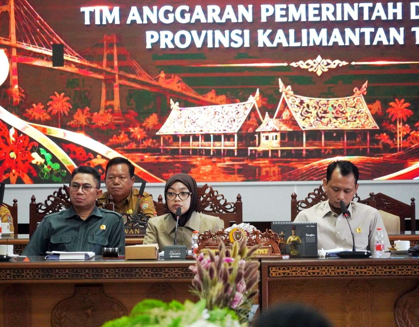 Pj. Sekda Kalteng Hadiri Rapat Gabungan Komisi DPRD, Tekankan Sinergi dalam Pembahasan Raperda Pertanggungjawaban APBD 2025   