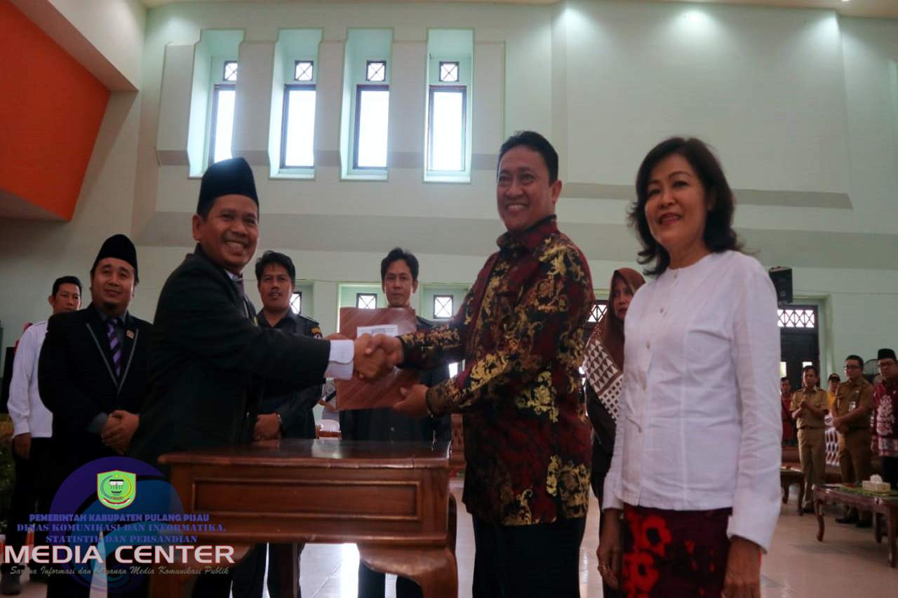 Edy-Taty Resmi Ditetapkan Sebagai Bupati dan Wabup Periode 2018-2023