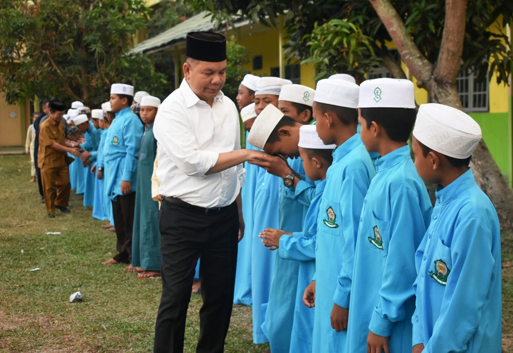 Bupati Pimpin Langsung Anjangsana dalam Memperingati HUT RI ke-74