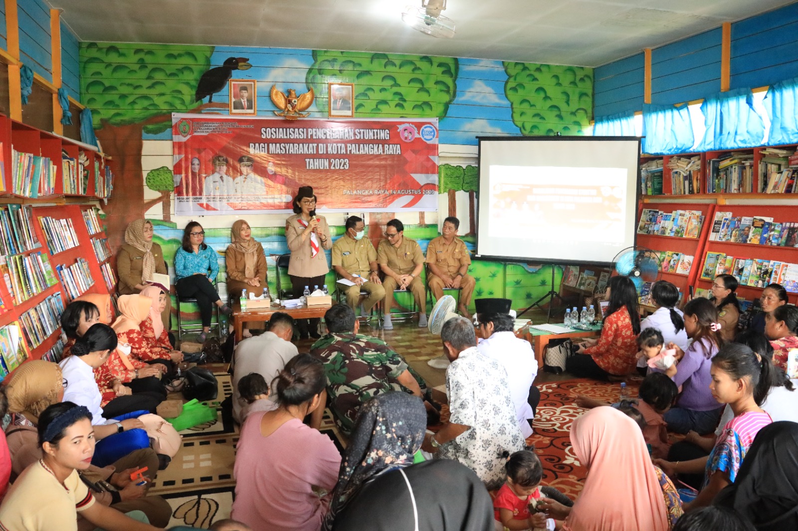 Upayakan Pencegahan dan Percepatan Penurunan Stunting di Kalteng, Kadis P3APPKB Linae Victoria Aden Buka Sosialisasi 1000 HPK