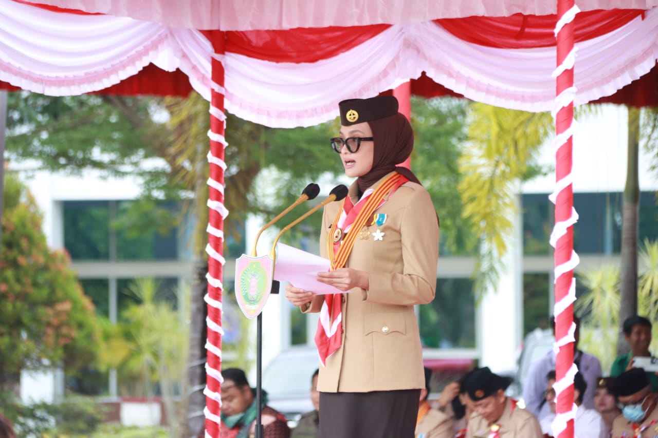 Ketua Kwartir Daerah Gerakan Pramuka Prov Kalteng Ivo Sugianto Sabran Pimpin Upacara Peringatan Hari Pramuka ke-63