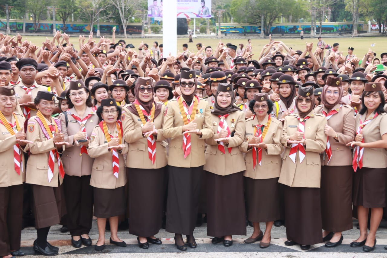 Ketua Kwartir Daerah Gerakan Pramuka Prov Kalteng Ivo Sugianto Sabran Pimpin Upacara Peringatan Hari Pramuka ke-63