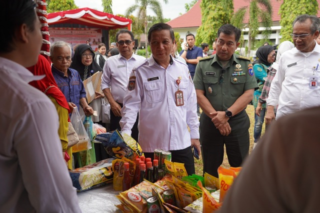 Sahli KSDM Suhaemi Buka Gerakan Pangan Murah di Kota Palangka Raya