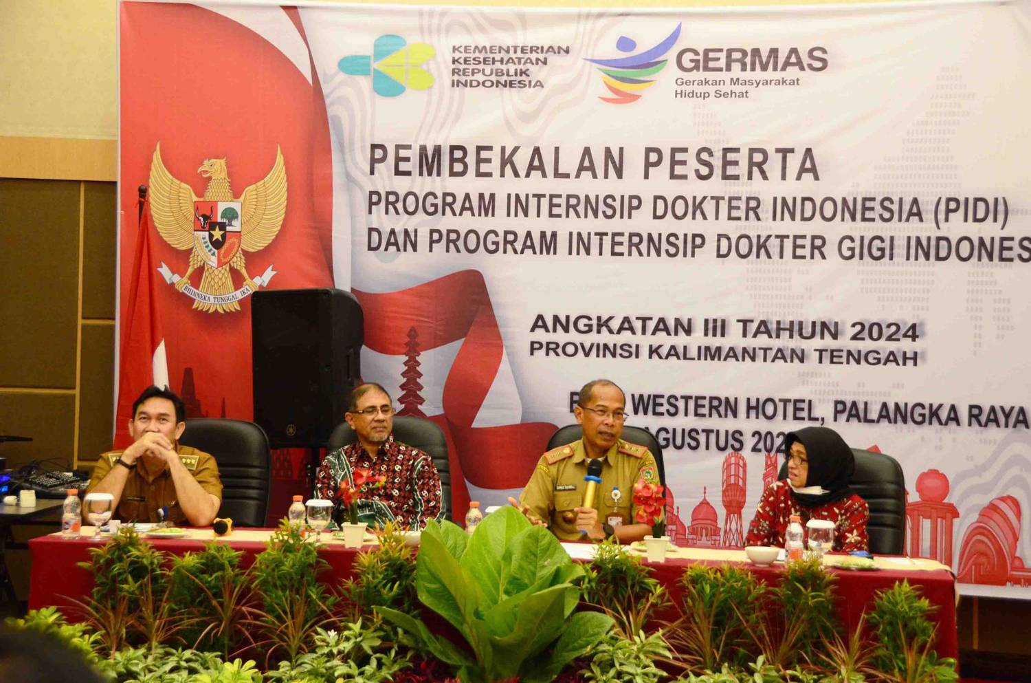 Dinkes Prov. Kalteng Berikan Pembekalan bagi Dokter Internsip dan Dokter Gigi Internsip Tahun 2024