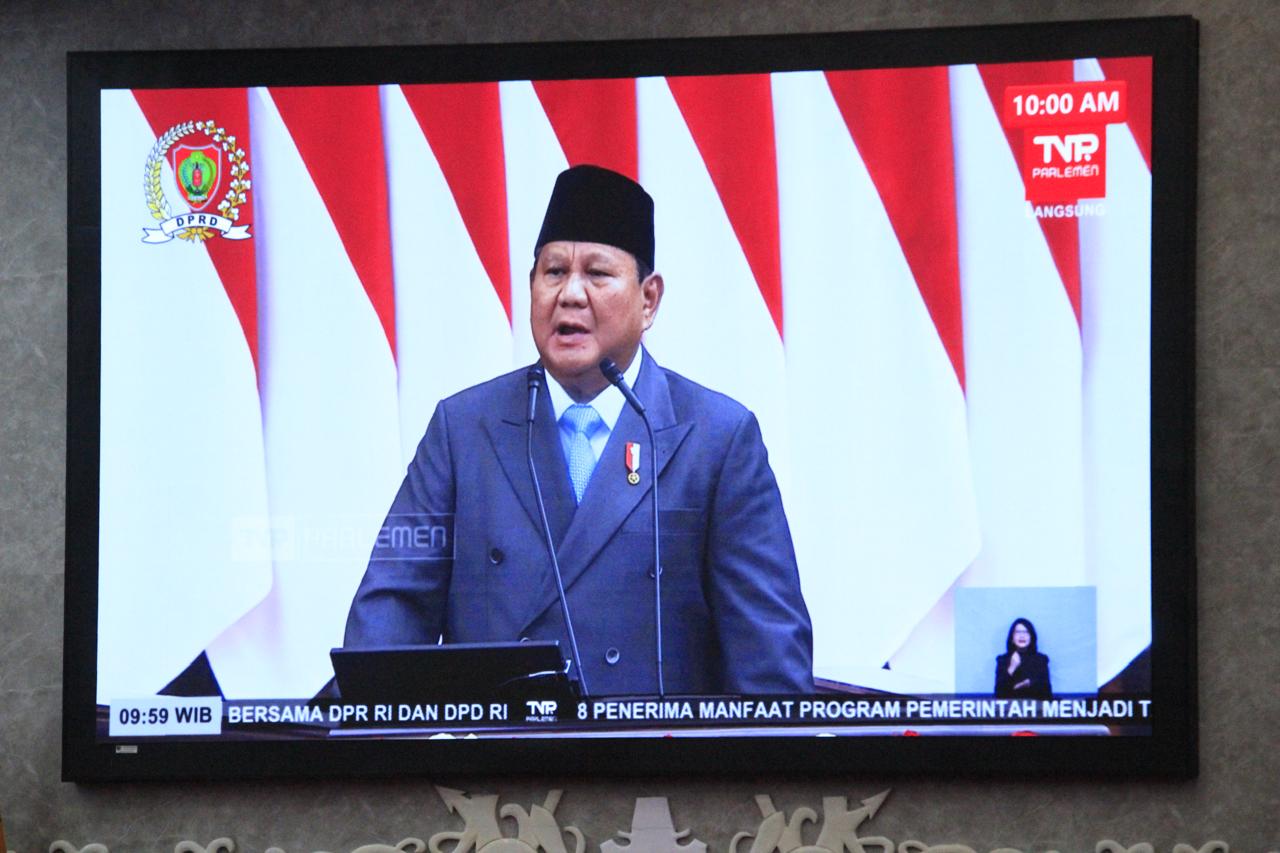 Rapat Paripurna DPRD Kalteng, Gubernur dan Wagub Dengarkan Pidato Kenegaraan Presiden