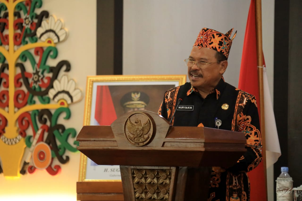 Sekda Nuryakin Tutup Pelatihan Kepemimpinan Administrator Gelombang I Angkatan I, II, dan III Pemprov Kalteng Tahun 2023