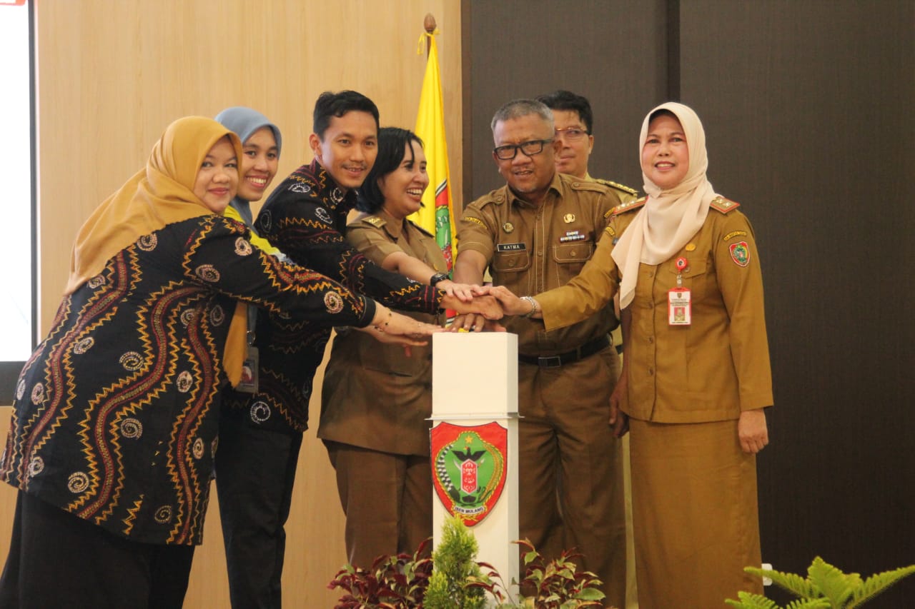Plt Sekda Katma F Dirun Buka Sosialisasi Peraturan Kepegawaian dan Launching Penerapan SIMPEGNAS