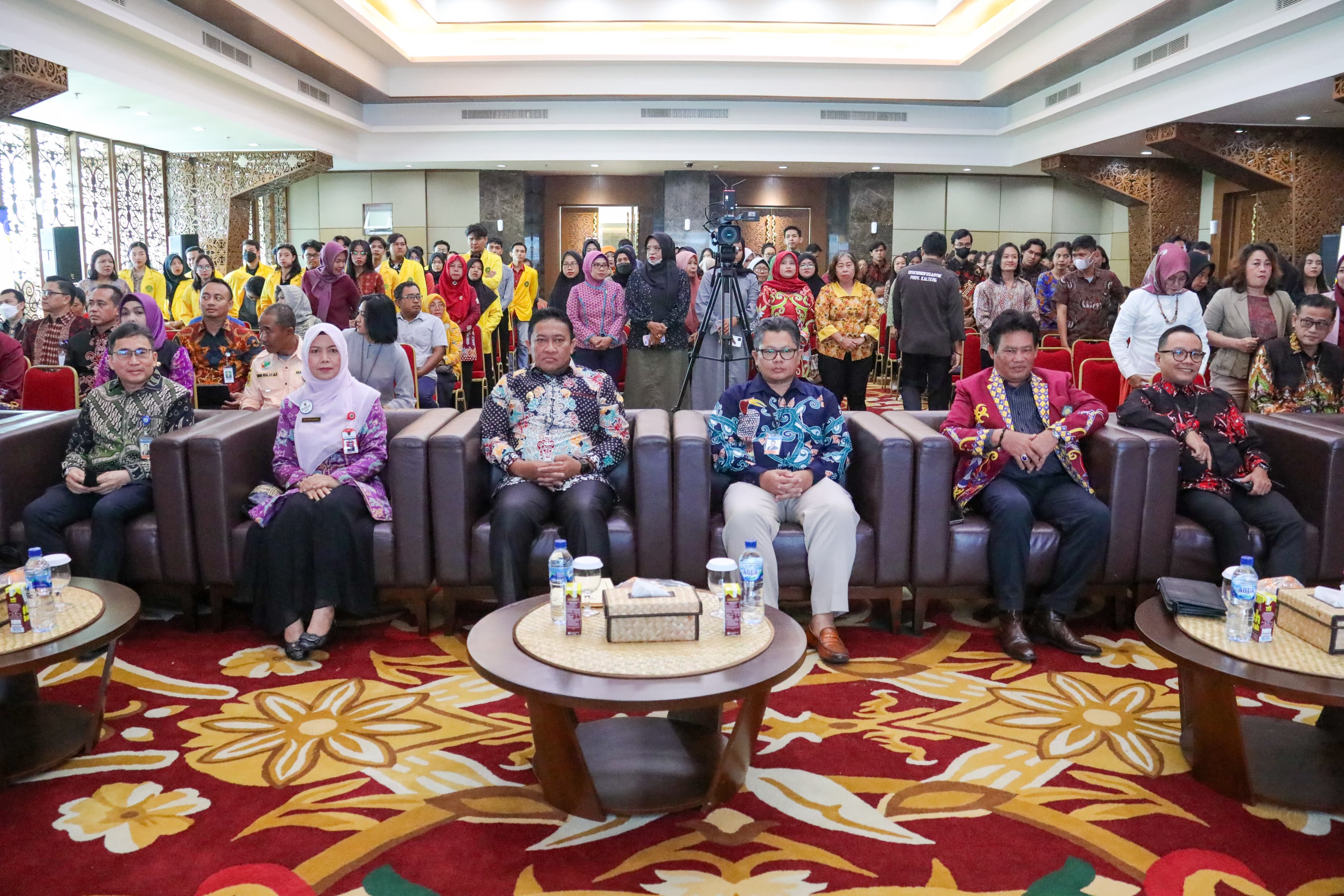 Wagub Edy Pratowo Buka Seminar Nasional ISEI Cabang Palangka Raya Tahun 2023