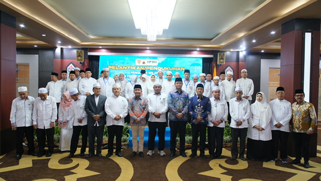 Disaksikan Gubernur Kalteng, Sekjen IPHI Resmi Lantik Pengurus Wilayah IPHI 2025–2030