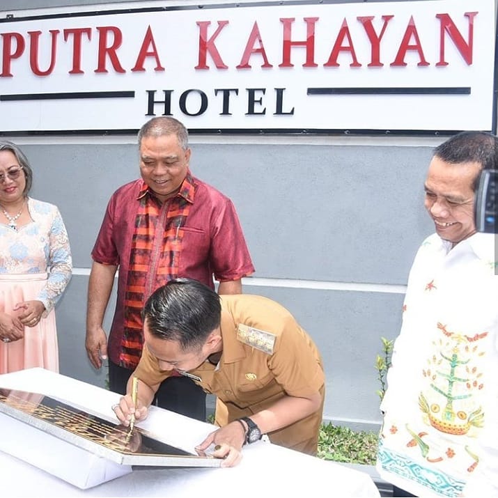 Walikota Resmikan Hotel Putra Kahayan