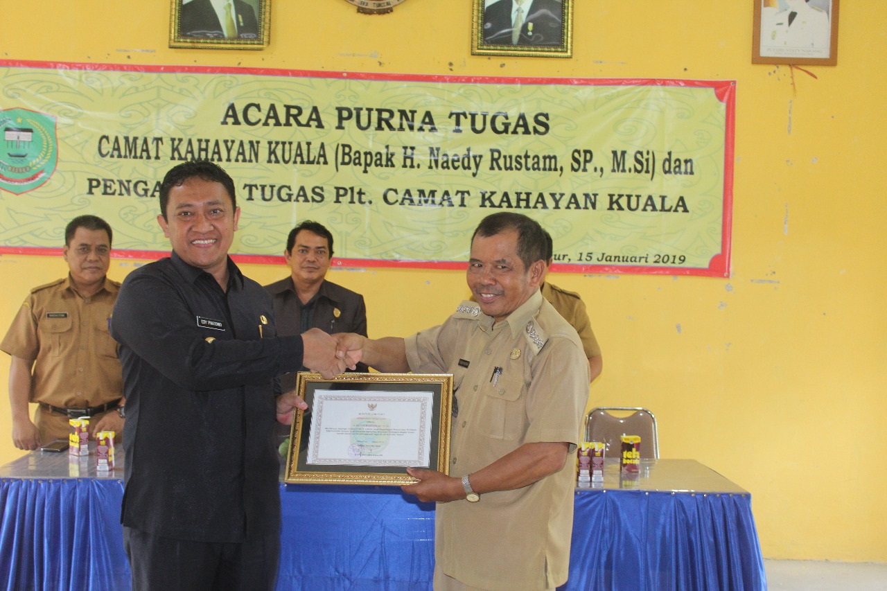 Bupati Pulang Pisau Hadiri Purna Tugas Camat Kahayan Kuala