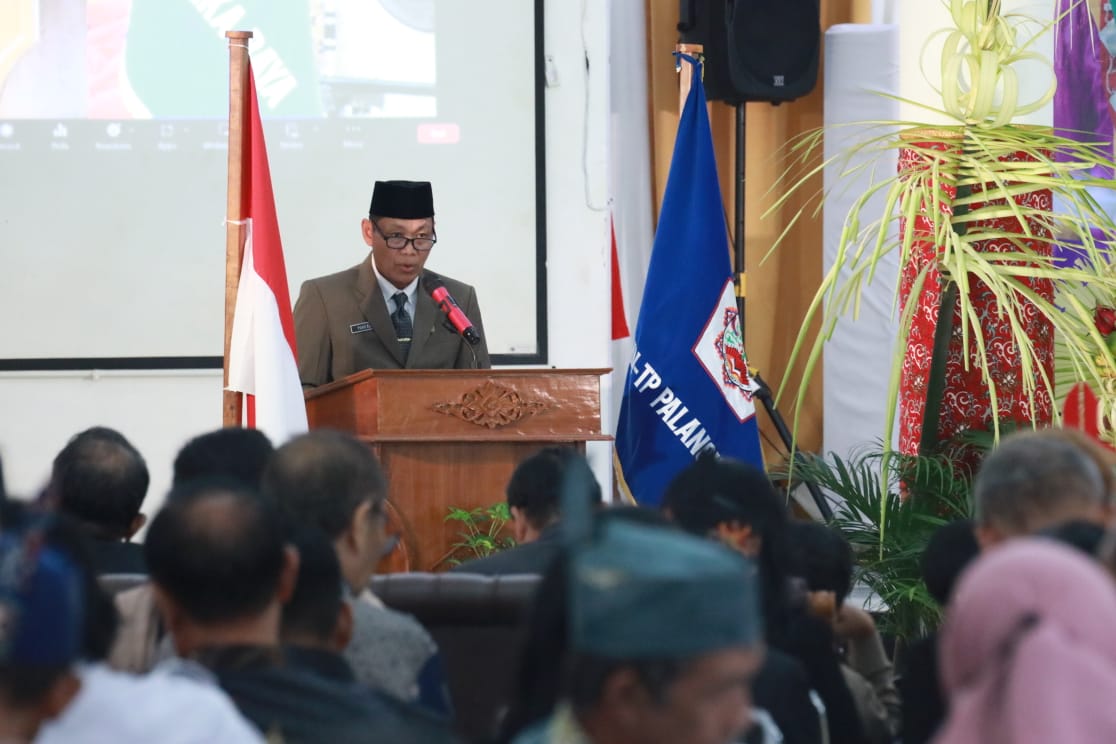 Sahli Gubernur Yuas Elko Hadiri Pengukuhan Guru Besar Bidang Ilmu Filsafat Agama Hindu 
