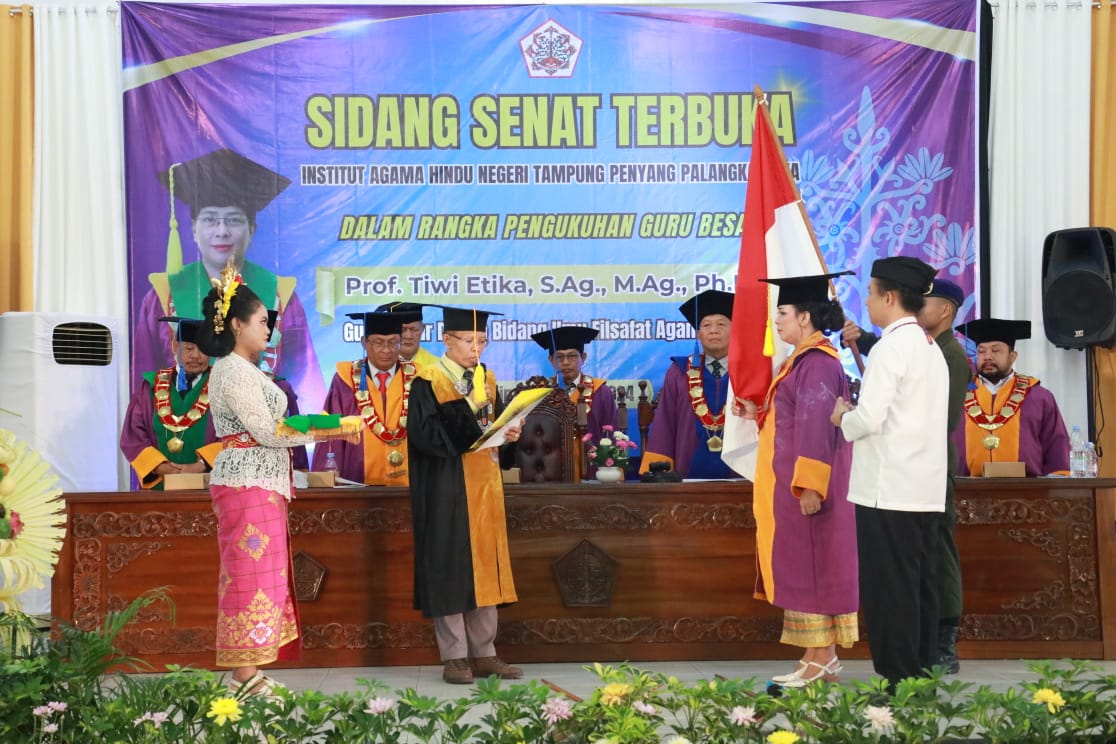 Sahli Gubernur Yuas Elko Hadiri Pengukuhan Guru Besar Bidang Ilmu Filsafat Agama Hindu 