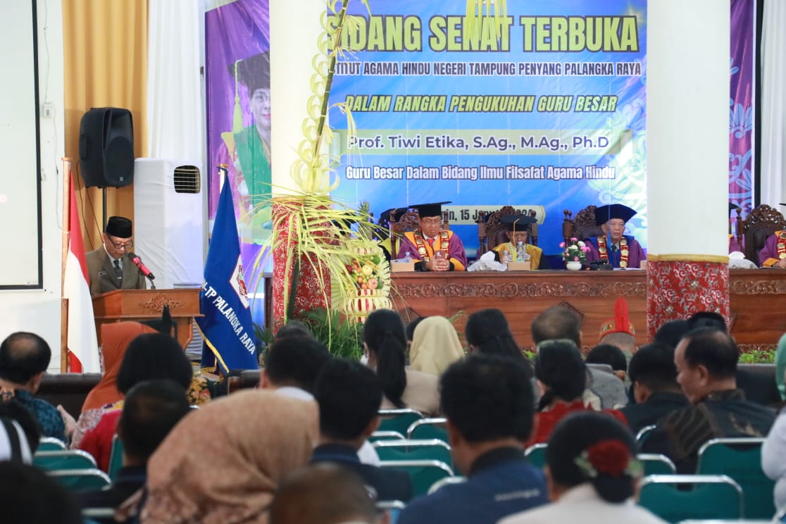 Sahli Gubernur Yuas Elko Hadiri Pengukuhan Guru Besar Bidang Ilmu Filsafat Agama Hindu 