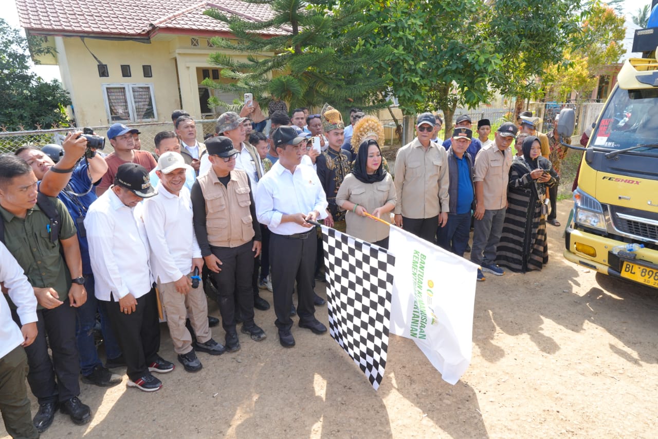 Wamendagri Bima: Pemerintah Bergerak Bersama Rehabilitasi Sawah Terdampak Bencana Sumatra
