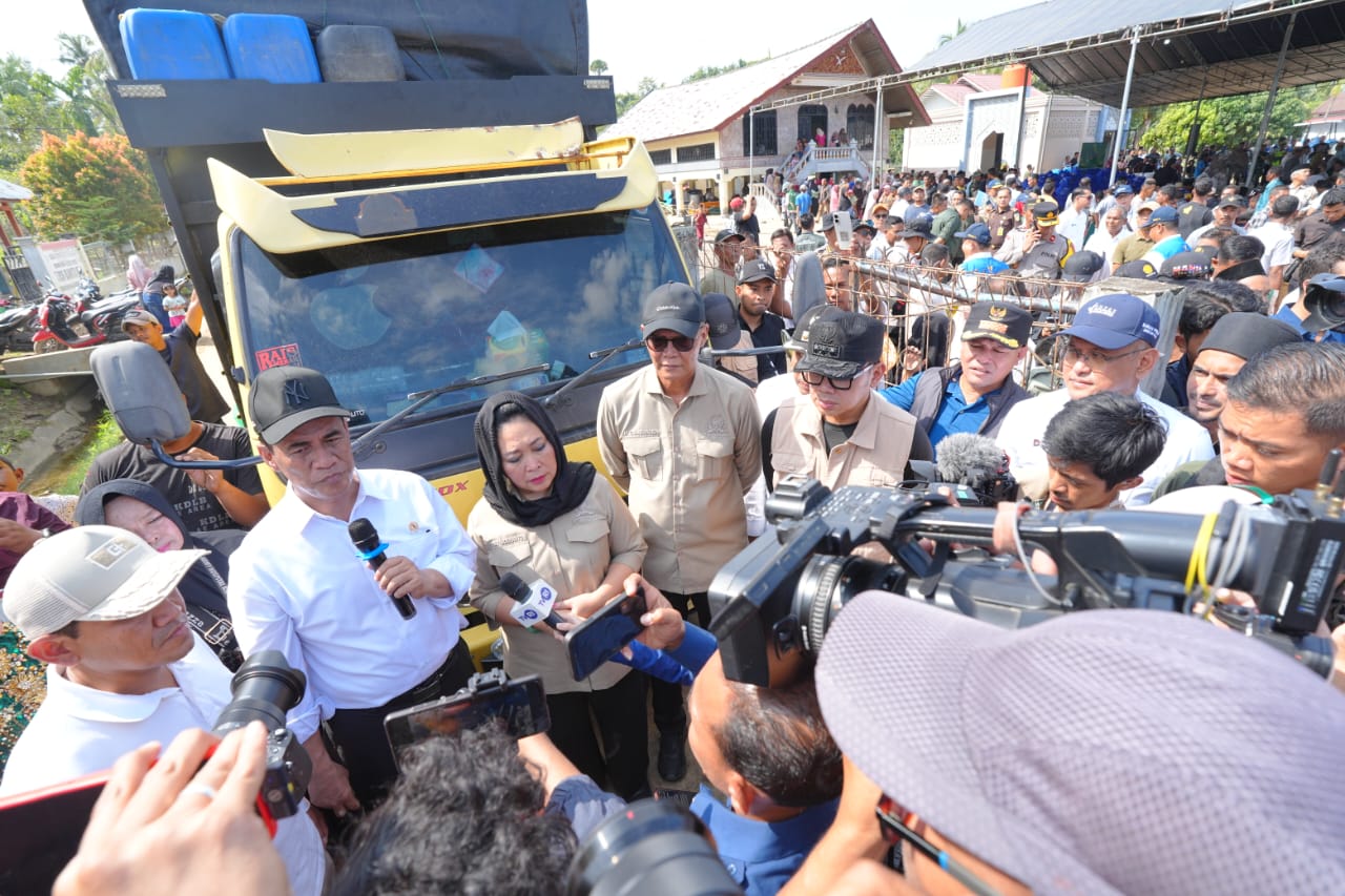 Wamendagri Bima: Pemerintah Bergerak Bersama Rehabilitasi Sawah Terdampak Bencana Sumatra