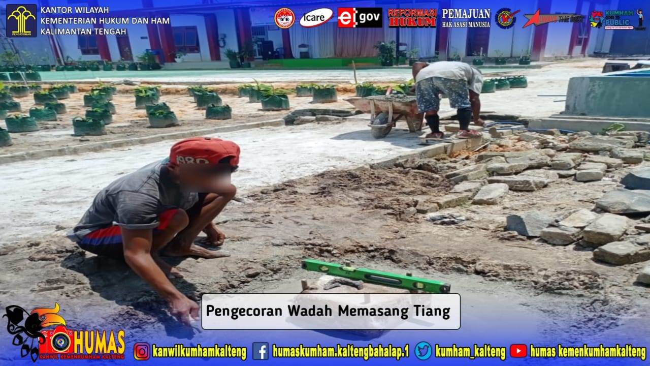 Tingkatkan Penerangan, Lapas Sukamara Pasang Lampu Pada Akses Jalan Menuju Blok Hunian WBP