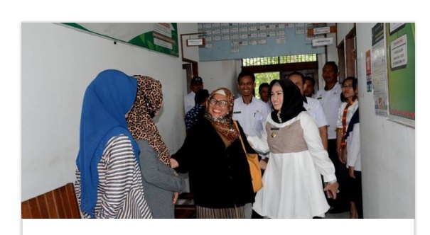 Umi Tinjau Kinerja Pelayanan di Kelurahan Panarung