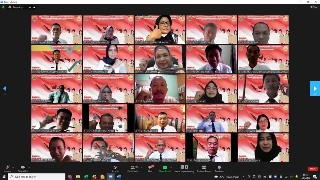 Asisten Adum Lies Fahimah Beri Ceramah Umum Peserta Pelatihan Kepemimpinan Administrator