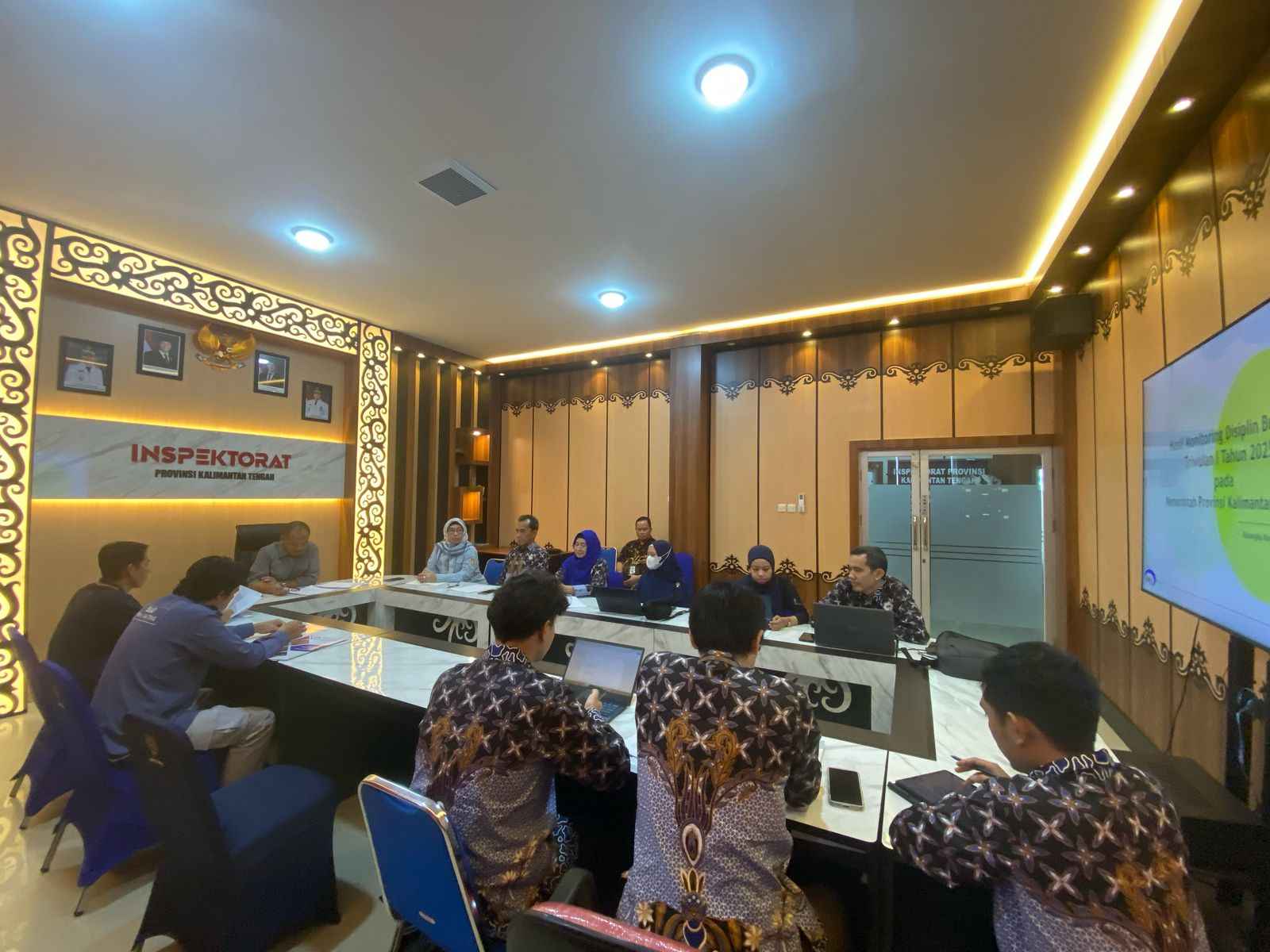 Inspektur Daerah Prov. Kalteng Ikuti Exit Meeting Pelaksanaan Evaluasi dan  Monitoring Tata Kelola PBJ dan Monitoring Disiplin Belanja
