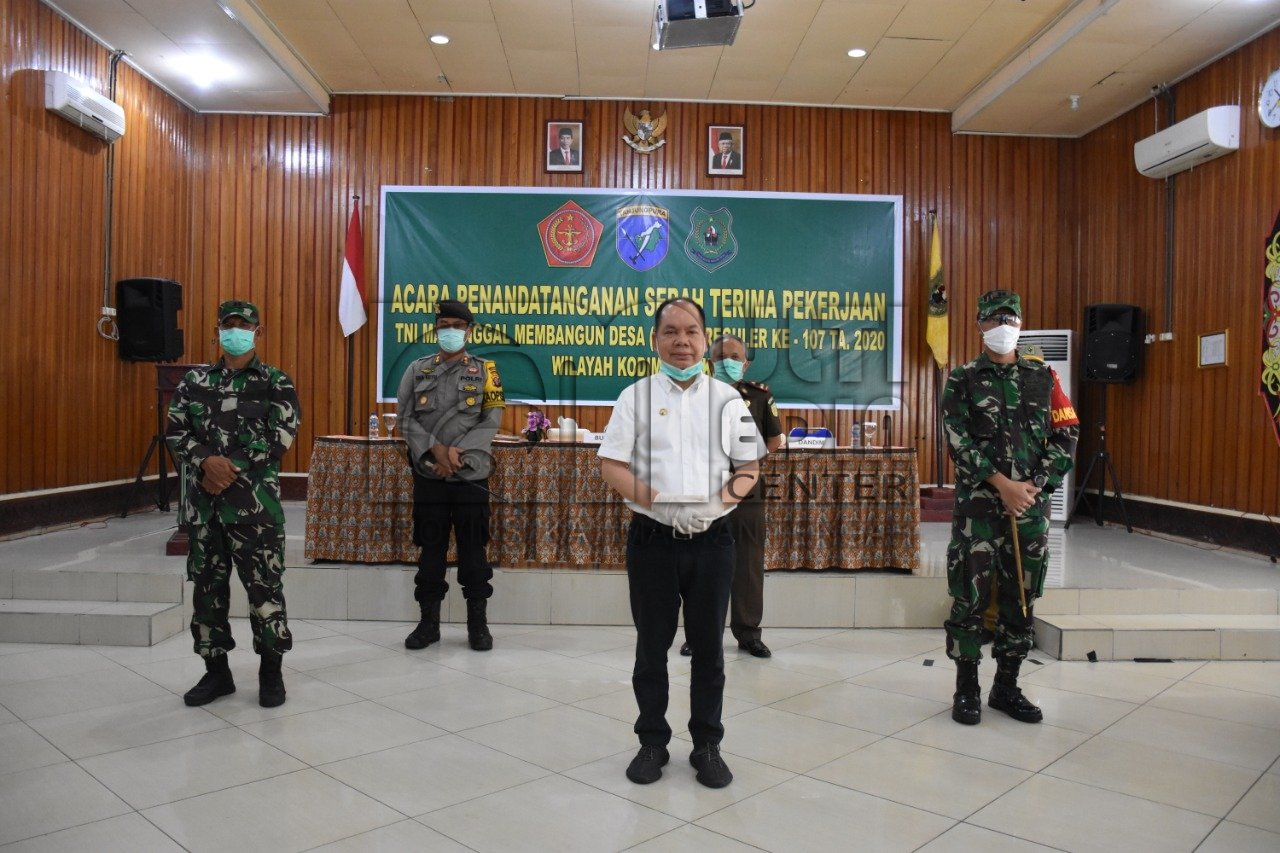 Pekerjaan TMMD ke â€“ 107 Diterima Bupati Kapuas
