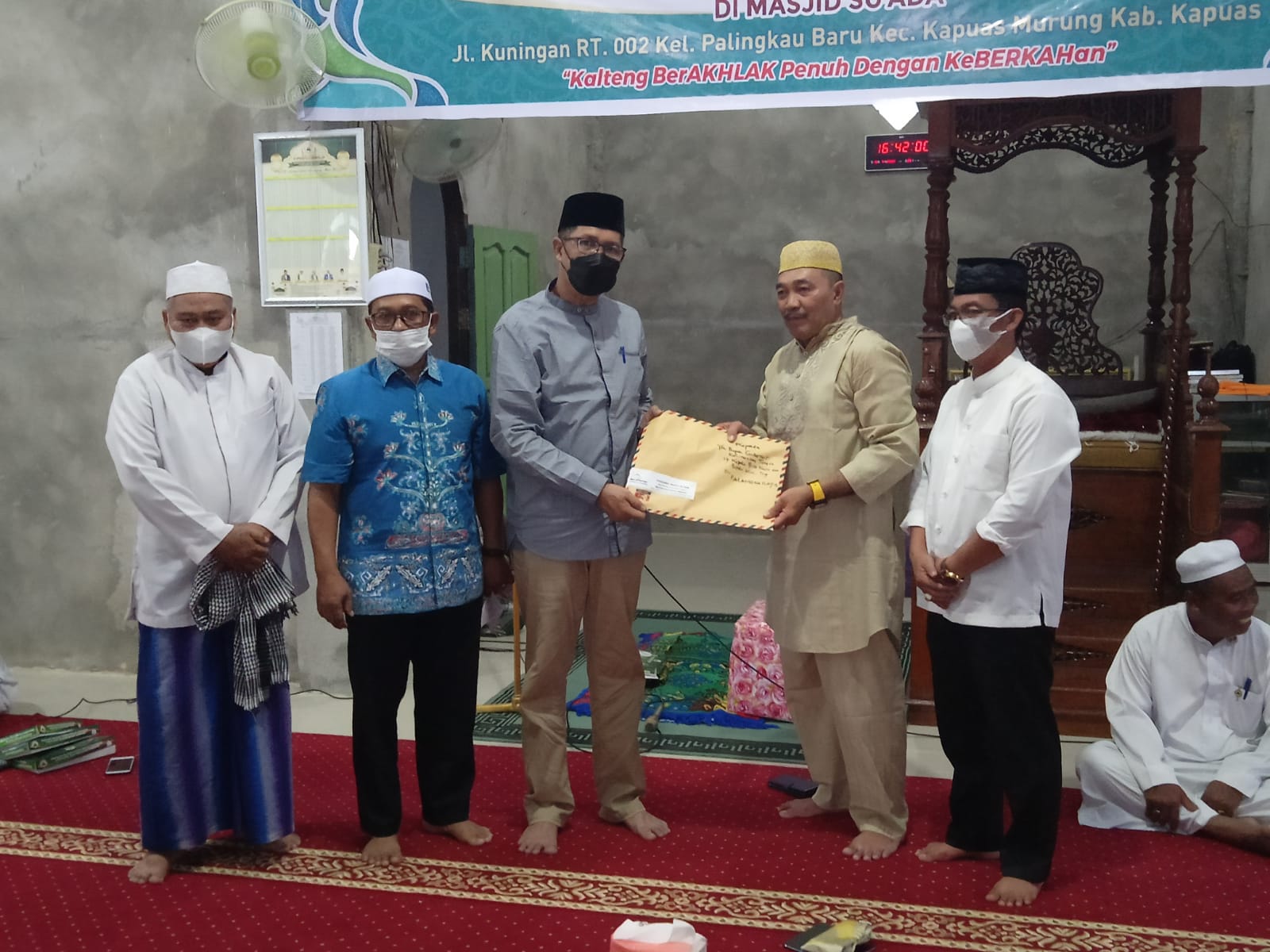 Jalin Silaturahmi, Tim Safari Ramadan Pemprov Kalteng Buka Puasa Bersama di Masjid Su`ada Kapuas Murung