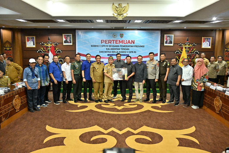 Kepala BAPPERIDA Kalteng Ikuti Pertemuan Komisi V DPR RI Dengan Pemprov, Bahas Peningkatan Infrastruktur