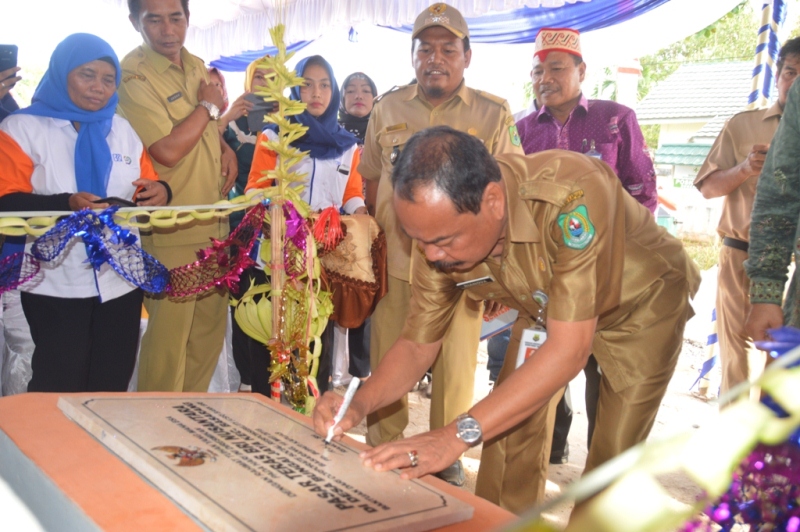 Plh Bupati Resmikan Pasar Teras BRI