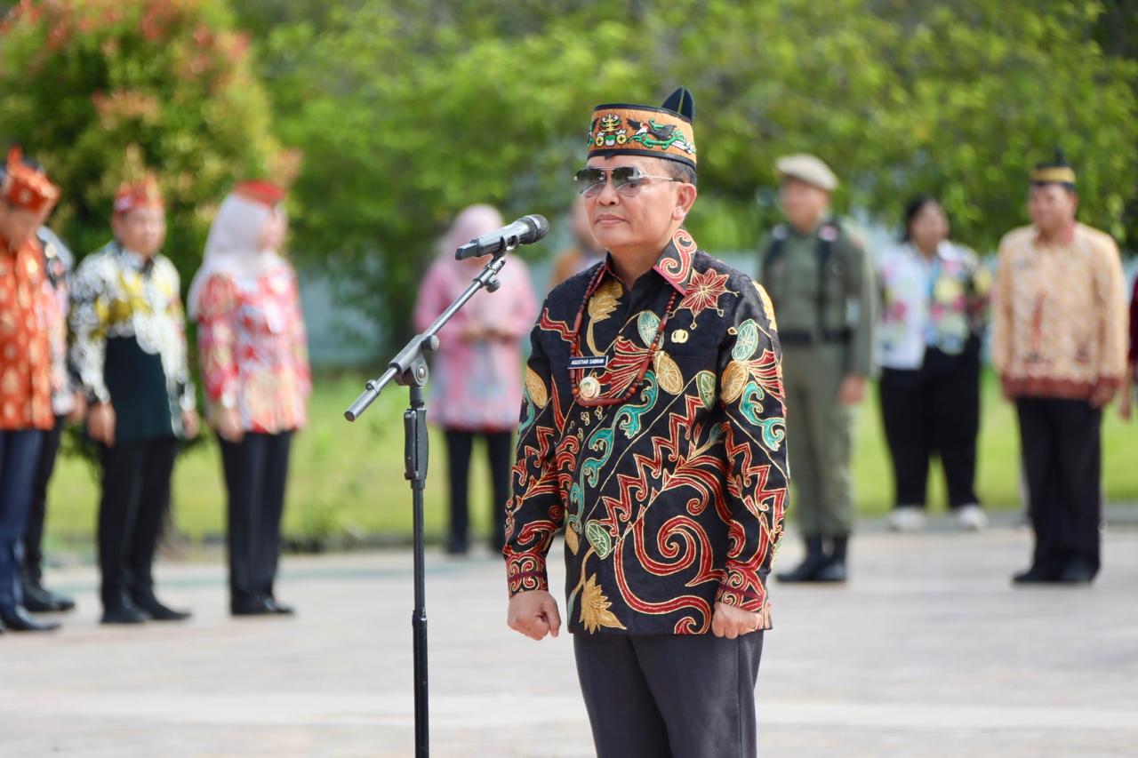 Maknai Hari Jadi Ke-68 Kalteng, Gubernur Agustiar Sabran Ziarah ke Makam Pahlawan