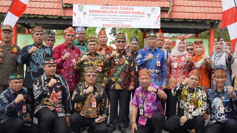 Kadis LH Dampingi Gubernur Kalteng Tabur Bunga, Refleksi 68 Tahun dan Komitmen Lingkungan