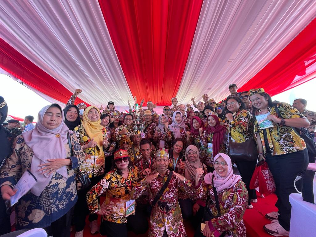 BERKAH! Kontingen Kalteng Raih Juara Umum Pekan Nasional Kontak Tani Nelayan XVI di Padang, Sumatera Barat
