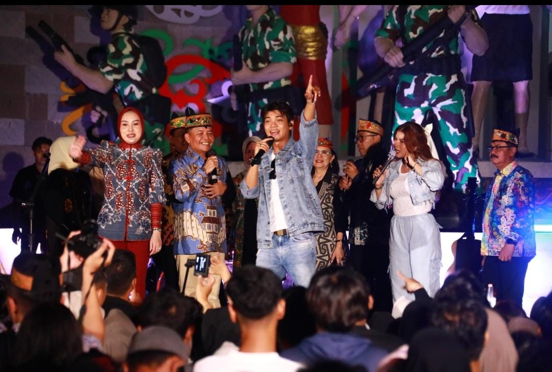 Dukung UMKM dan Budaya Lokal, Gubernur Kalteng Resmikan Car Free Night Huma Betang Night