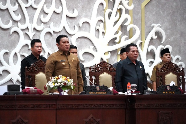 Wagub Edy Pratowo Dengarkan Pemandangan Umum Fraksi Pendukung DPRD Terhadap Tiga Raperda Provinsi Kalteng