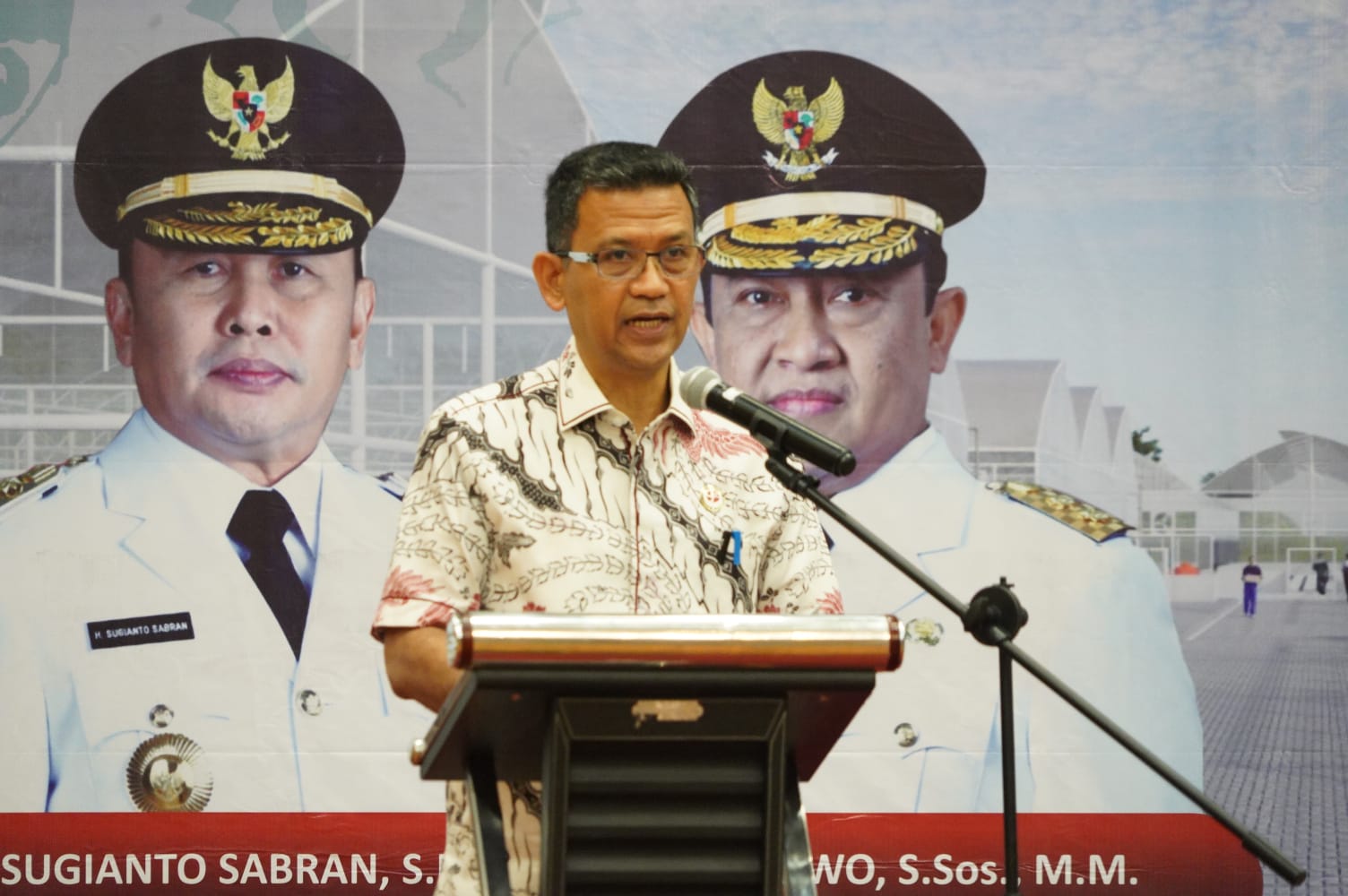 Buka FGD, Asisten Ekbang Sri Widanarni Berharap Kolaborasi Riset Sustainable Smart Greenhouse Komoditas Hortikultura Bisa Tingkatkan Produksi Pertanian di Kalteng
