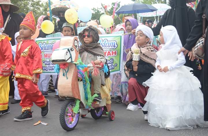 Pawai Ta`aruf menghiasi Kota Cantik Palangka Raya