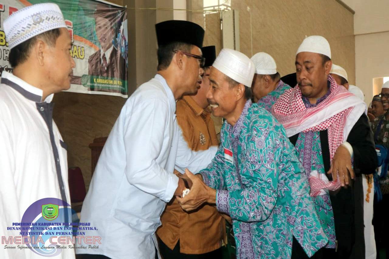 Plt. Sekda Sambut Kedatangan 52 Jamaah Haji Di Masjid Agung Pulang Pisau
