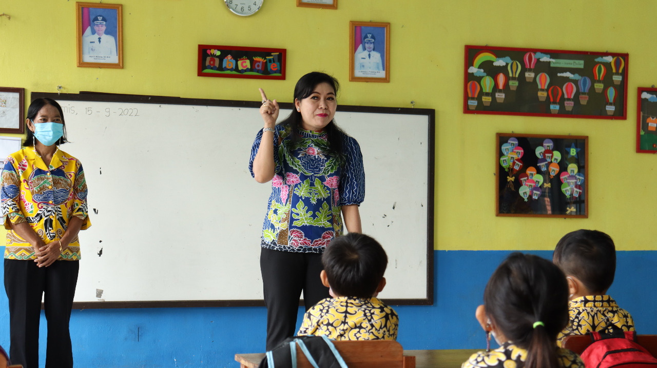 Bunda Literasi Kab. Gunung Mas Lakukan Story Telling di TK. Negeri Pembina Kuala Kurun