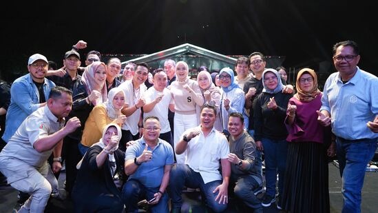 Tour Konser Isen Mulang Berkah di Kuala Kapuas Berlangsung Meriah dan Sukses