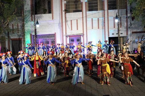 Tim Kesenian Kalteng Ikuti Folklore Kota Lama