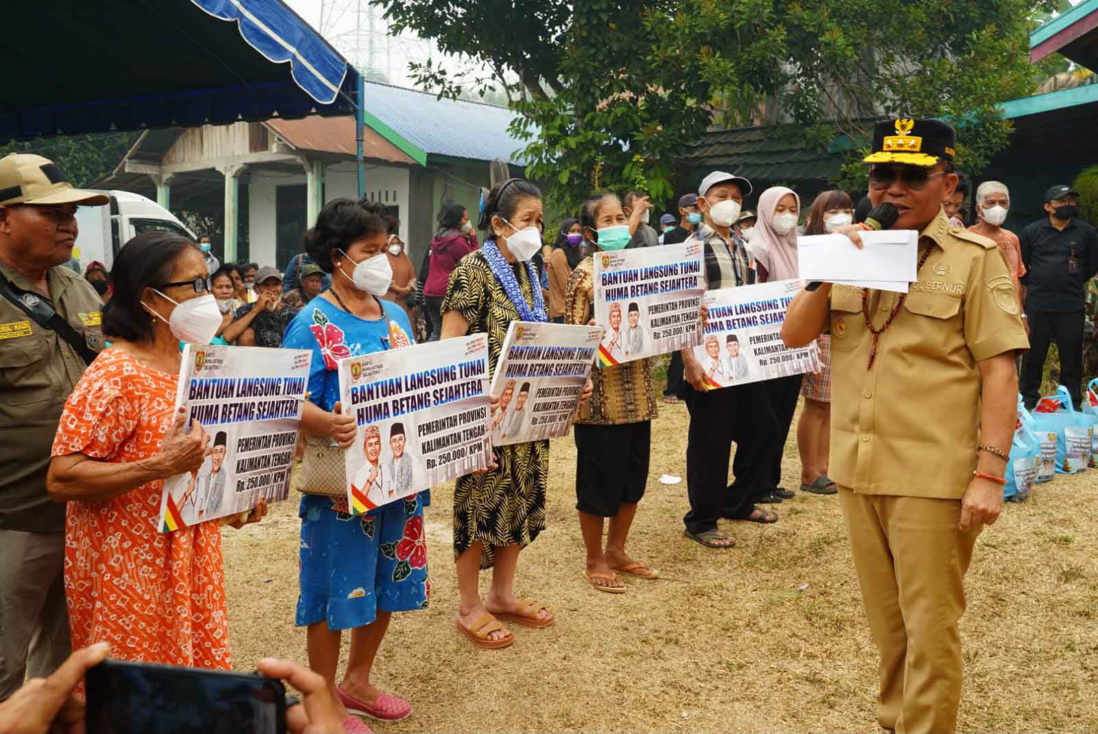 Gubernur Agustiar Sabran Pastikan Bantuan Menjangkau Warga Terdampak Karhutla