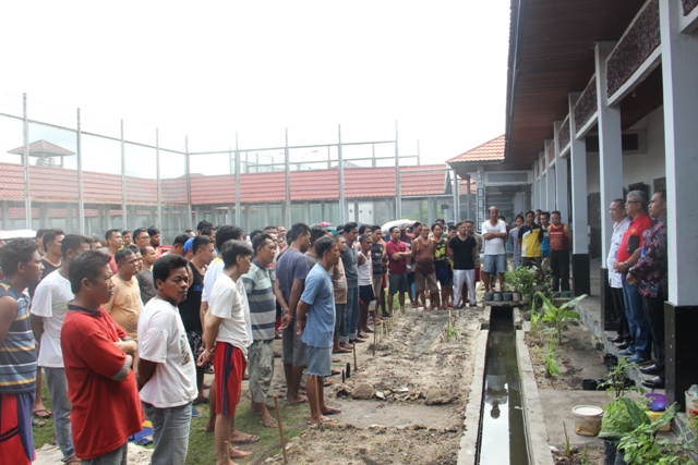 RENCANA ADANYA KENAIKAN KELAS, PLT. KAKANWIL BERSAMA BAGIAN KELEMBAGAAN SEKRETARIAT JENDERAL KUNJUNGI LPKN KASONGAN