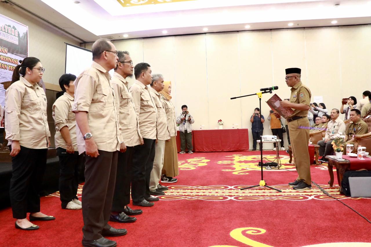 Plt Sekda M Katma F Dirun Kukuhkan Kepengurusan Forum Koordinasi Pengelolaan DAS Prov Kalteng Periode 2024-2029