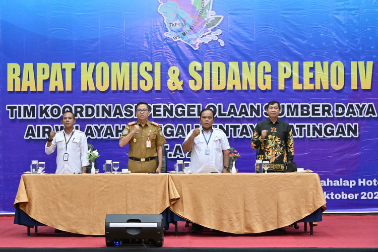 Kepala Bappedalitbang Prov. Kalteng Buka Sidang Pleno IV TKPSDA WS Mentaya-Katingan T.A 2024