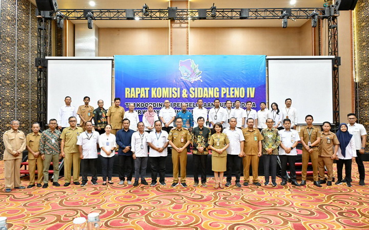 Kepala Bappedalitbang Prov. Kalteng Buka Sidang Pleno IV TKPSDA WS Mentaya-Katingan T.A 2024