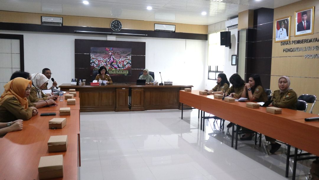 Dinas P3APPKB dan BPS Kalteng Kolaborasi Finalisasi Buku Data Terpilah Gender dan Anak Provinsi Kalimantan Tengah Tahun 2024