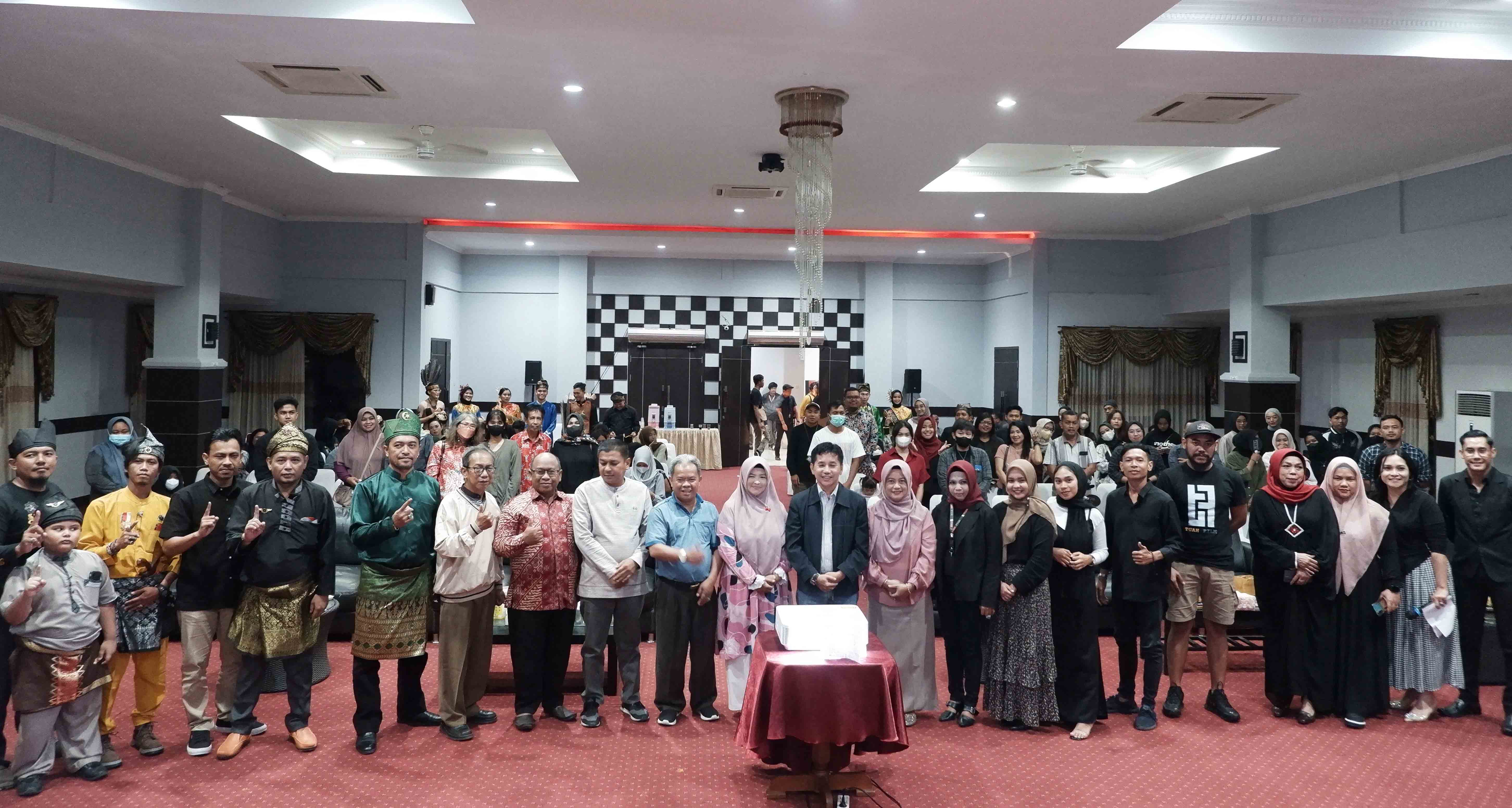 Diskominfo Kobar Adakan Pemutaran Perdana Film Surung Sanda