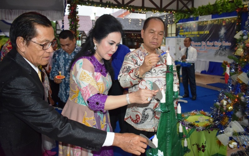 Bupati Kapuas Rayakan Natal Bersama Jemaat Lingkungan Pelayanan V GKE Selat 