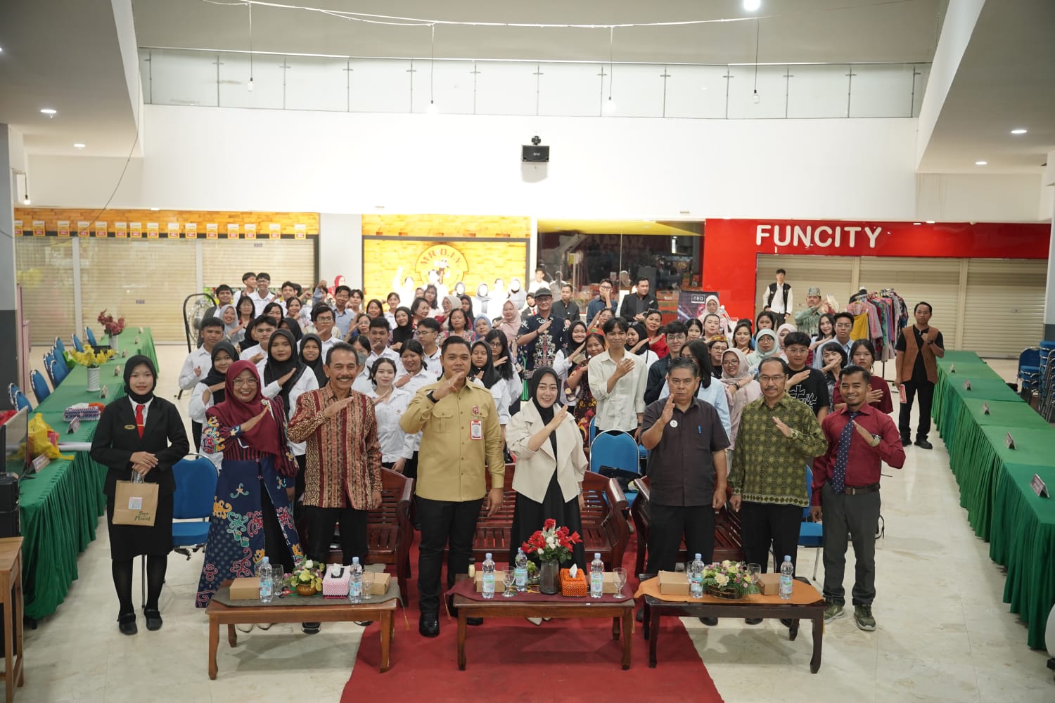 Plt. Kadisdik Kalteng Buka Skaga Expo Job Fair 2025, Dorong Lulusan SMK Melesat Siap Kerja Global